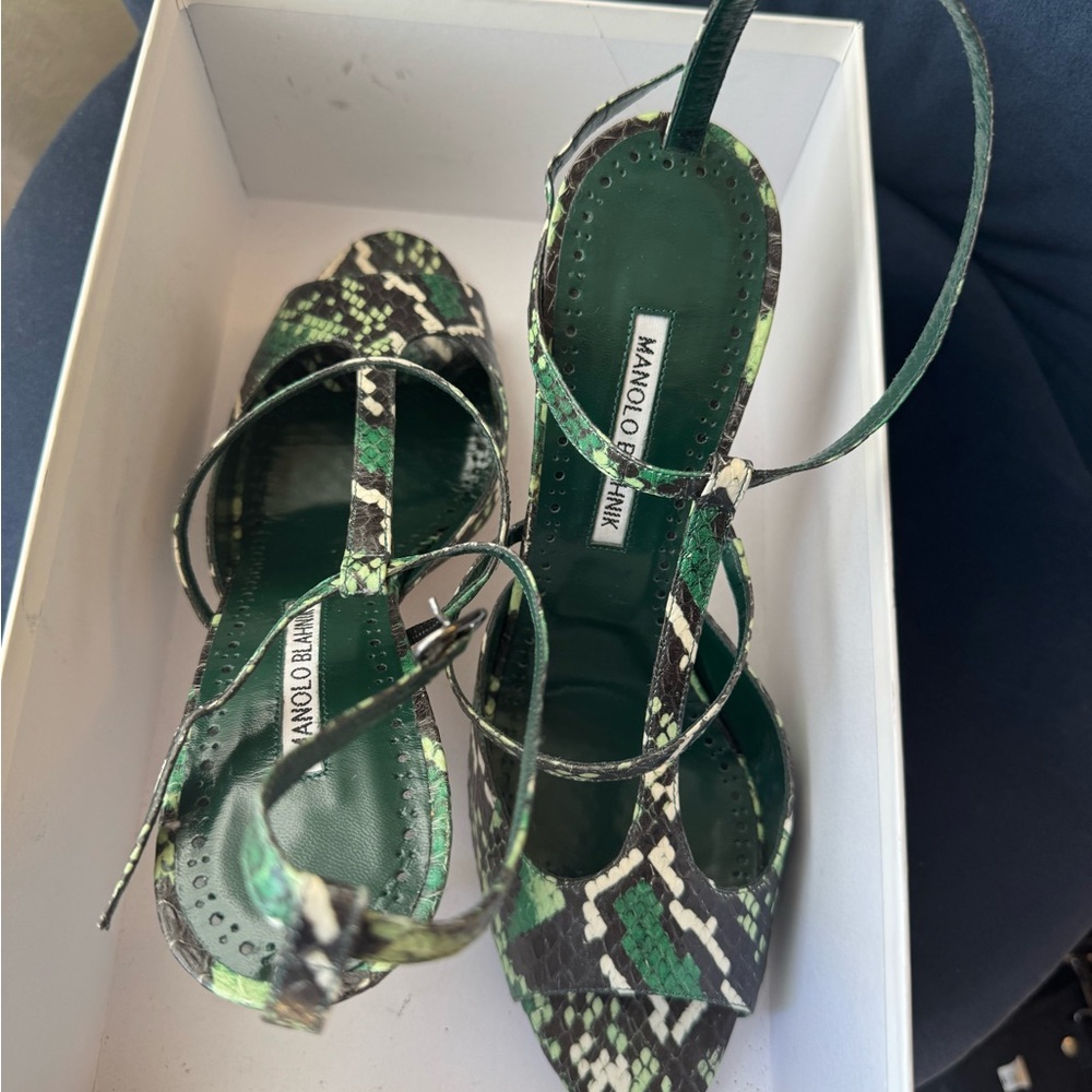 Manolo Blahnik Green python leather Sandals - Picture 9 of 16